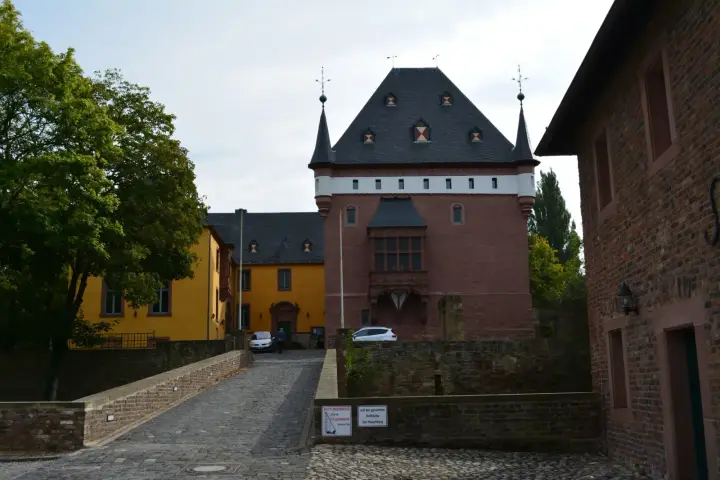 Düren 6