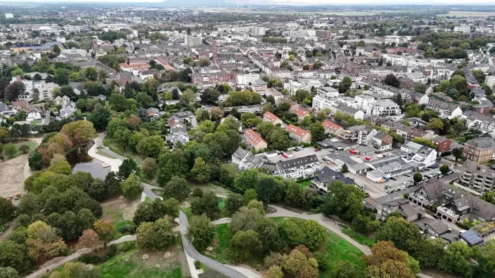 Düren 8